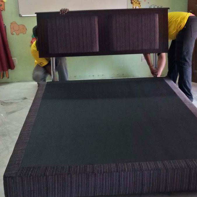 Sumbangan Katil dan Tilam Rumah Bakti Nur Syaheera